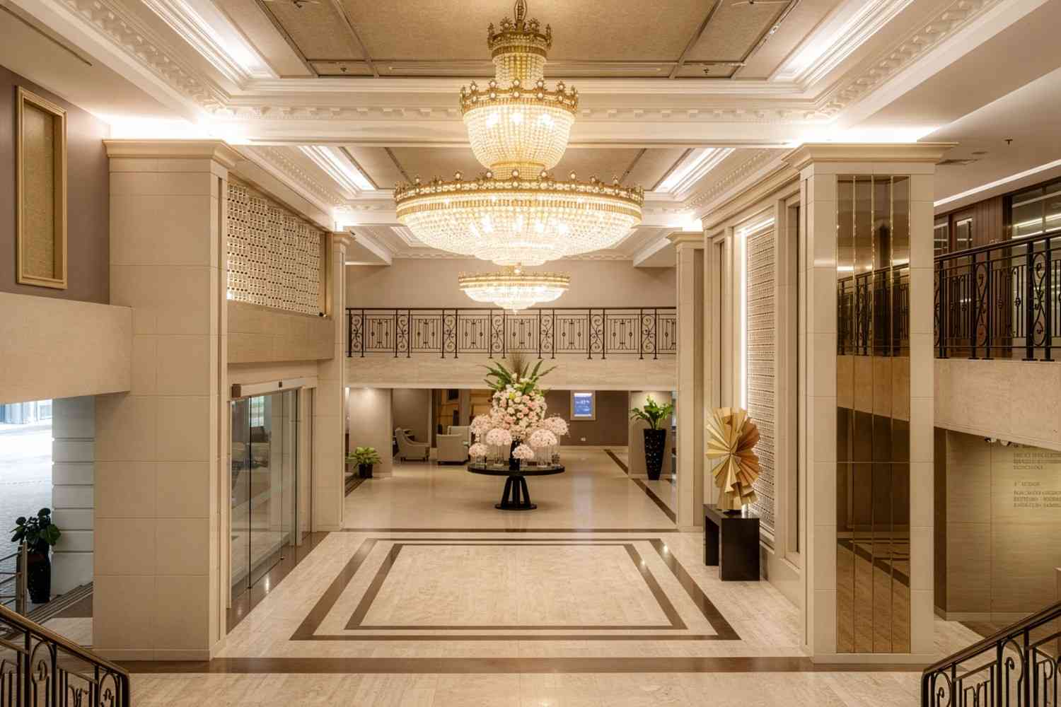 Mandarin Hotel managed by Centrepoint — Bangkok, Thailand